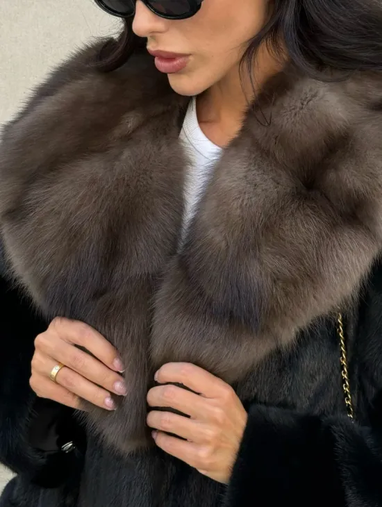 Шуба из норки Saga furs с капюшоном куницы, цельный мех - TOTAL BLACK - фото 2