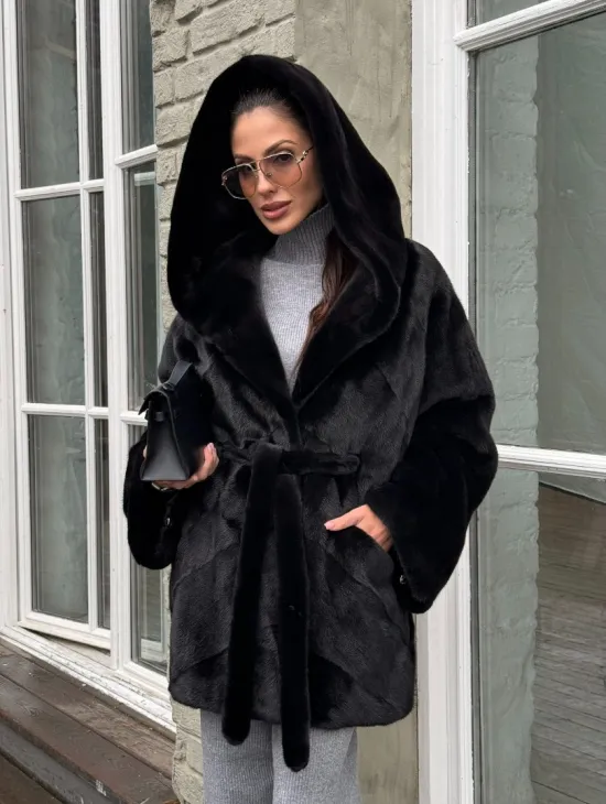 Шуба из канадской норки с капюшоном кобра, фасон летучая мышь - фото 0