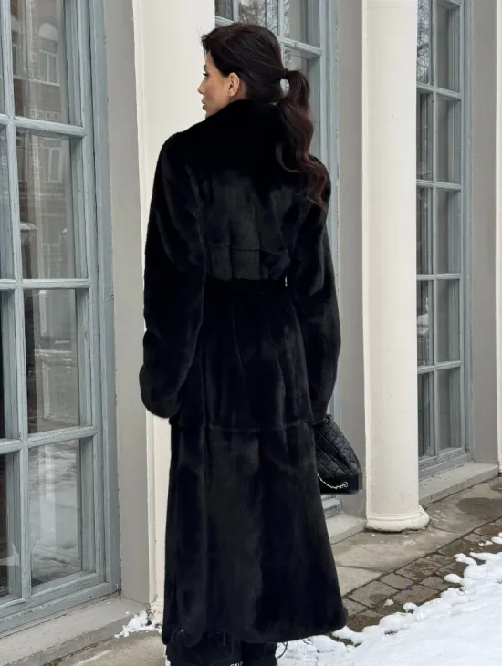 Классическая шуба из норки Blackglama с английским воротником и боковыми шлицами - фото 5