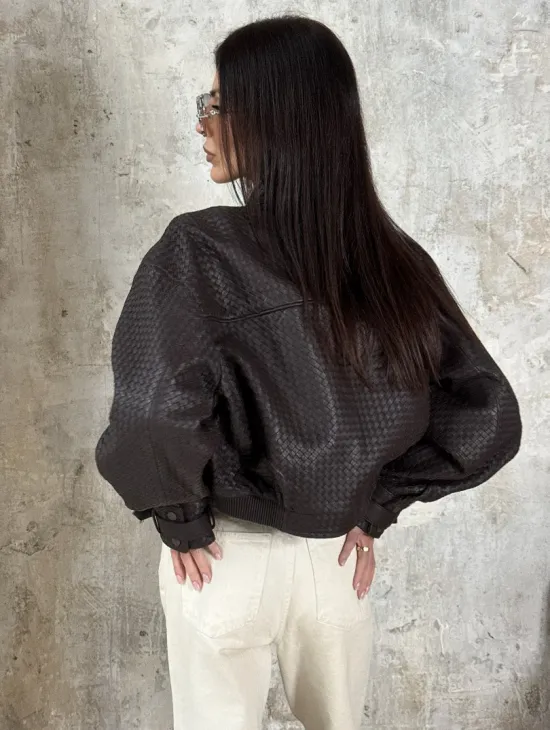 Женский бомбер из натуральной плетёной кожи - фото 3