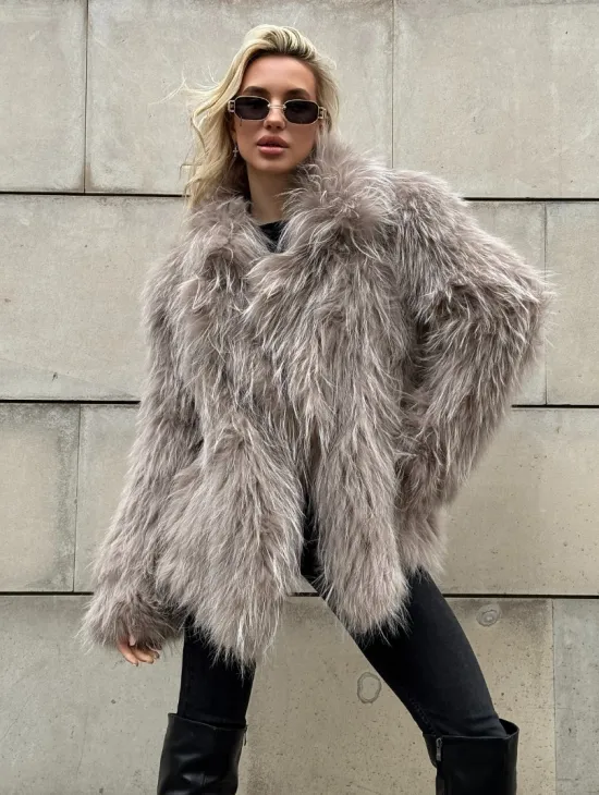Полушубок из енота с английским воротником - фото 2