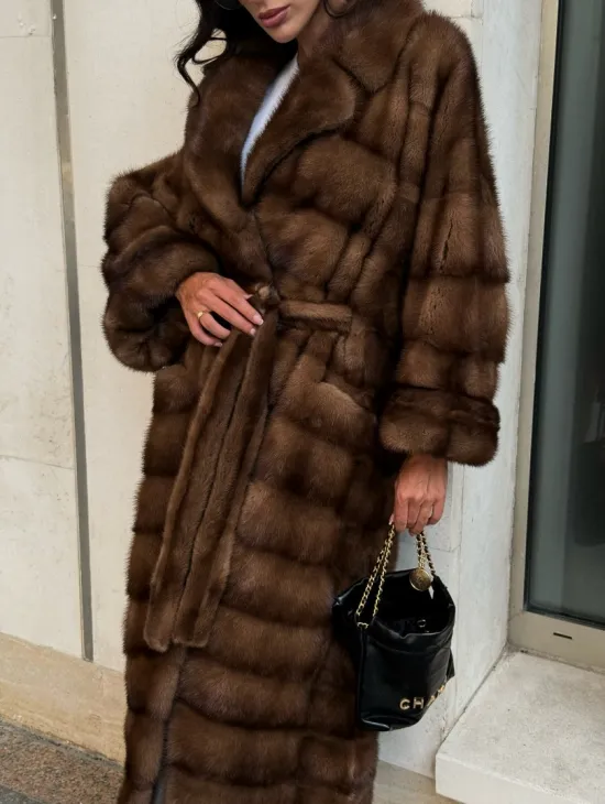 Норковая шуба в цвете соболь с английским воротником - фото 4