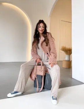 Шуба из экомеха в цвете пудра - фото 2