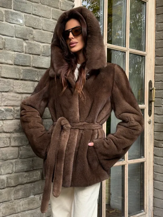 Шуба автоледи с капюшоном - фото 7