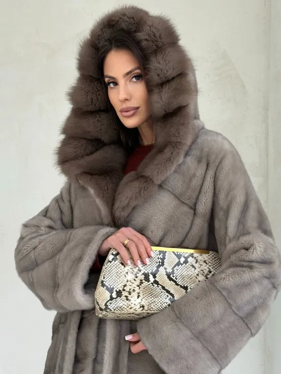 Серый норковый полушубок - капюшон куница - фото 4