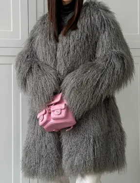 Удлиненная серая шуба из ламы - фото 2