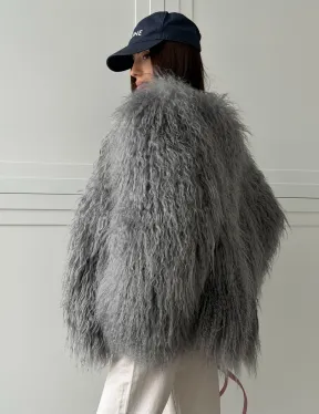 Серая шуба из натурального меха ламы - фото 7