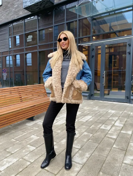 Куртка джинсовая с отделкой из натуральной овчины - фото 6