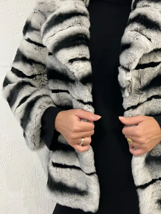 Короткая шуба из меха орилага под шиншиллу - фото 1