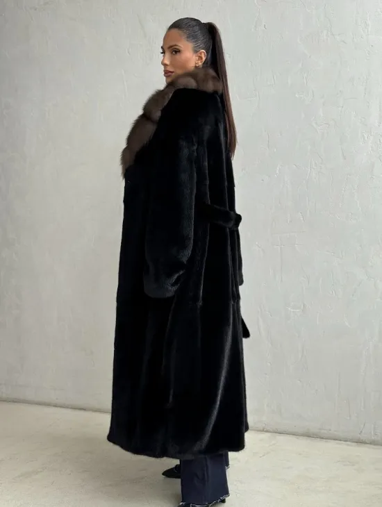 Шуба норковая Black Velvet c воротником из меха куницы - фото 7